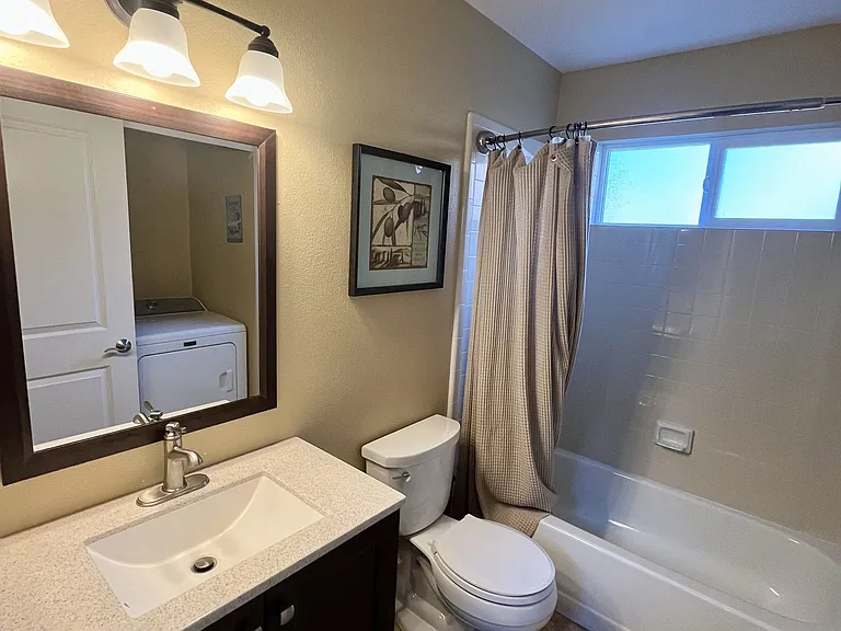 2744 Lakeview Dr — Photo 8