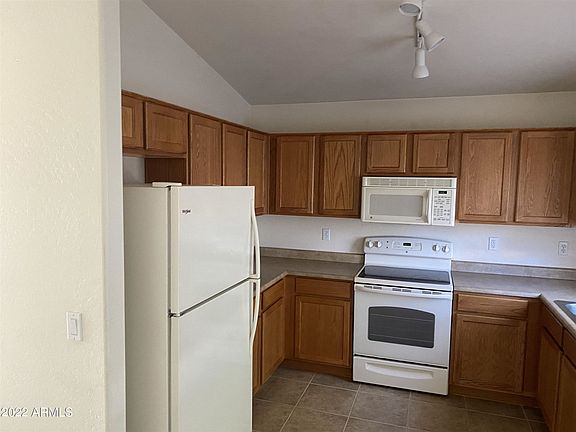 5th image of 1080 E Maddison St
