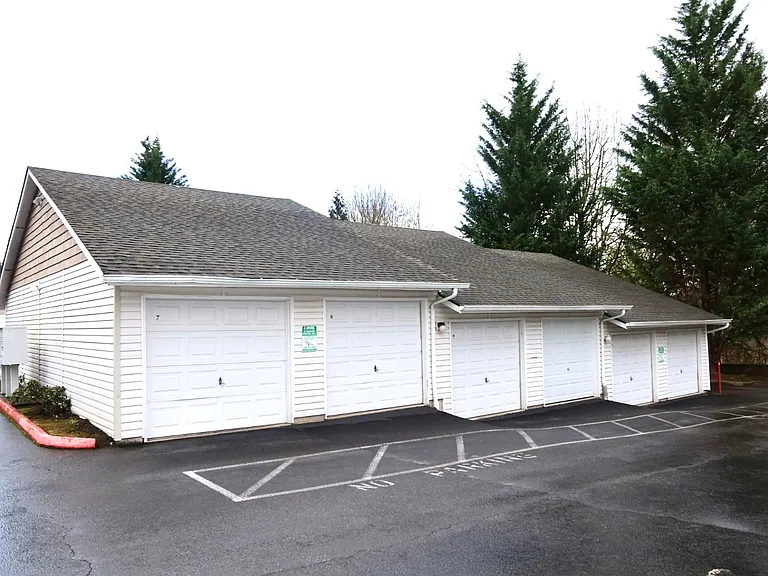 Vineyard Apartments — Photo 23