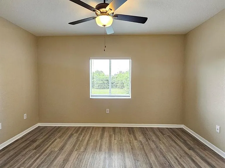 1063 Golden Lakes Blvd #322 — Photo 9
