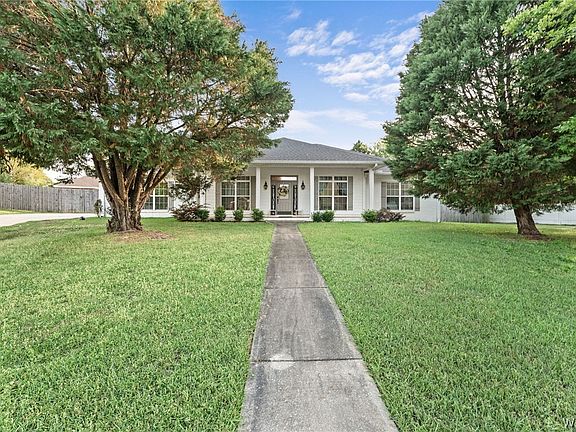 3rd image of 8702 Rolling Hills Dr