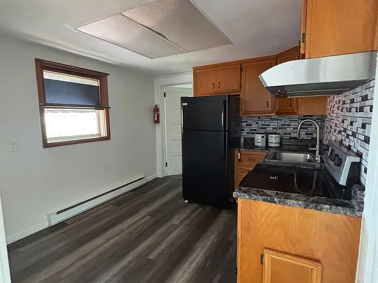 31-33 1st Ave — Photo 3