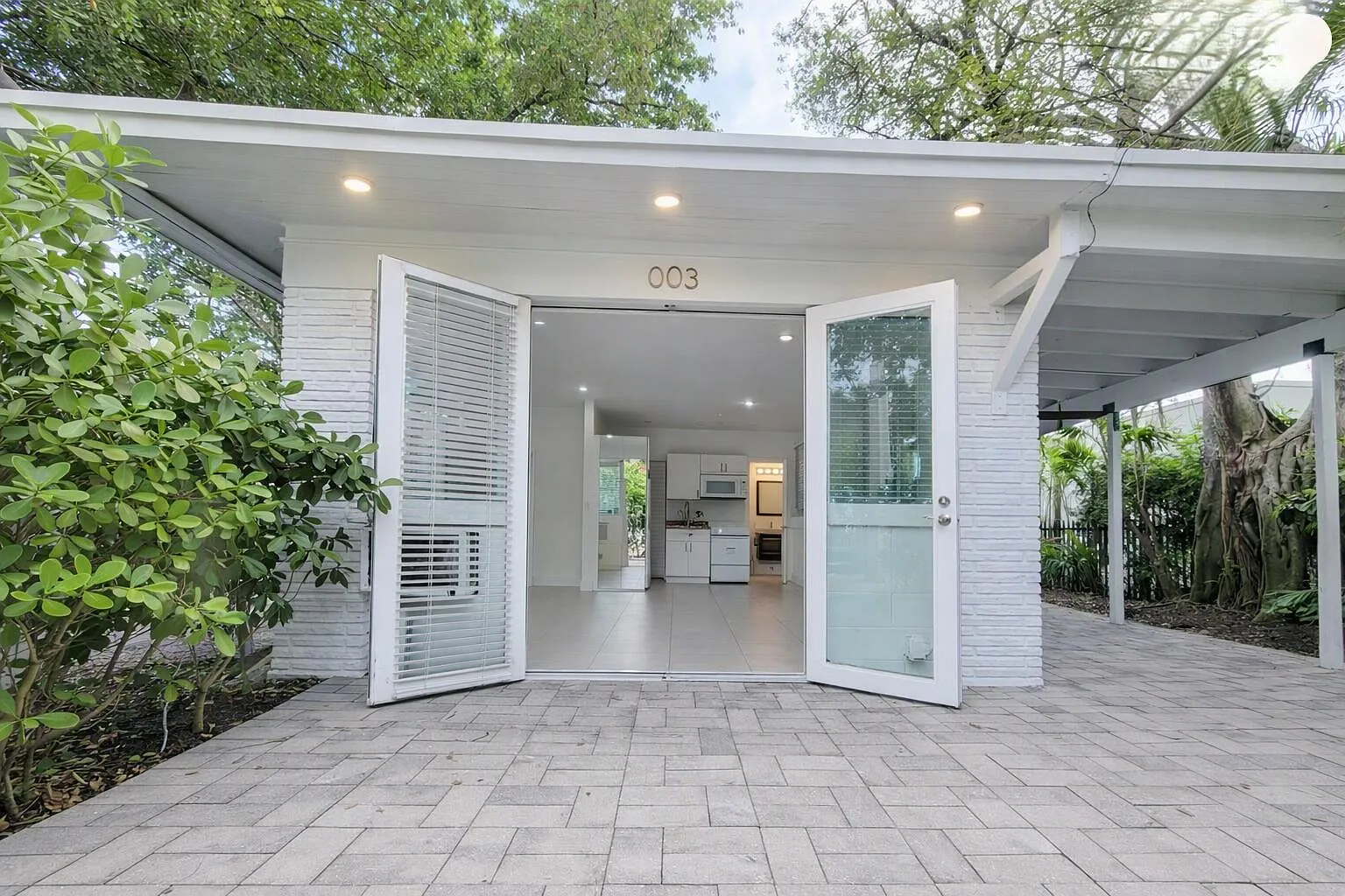 Studio, 1.0 bath, 2618 sqft, $1,550 — Photo 3