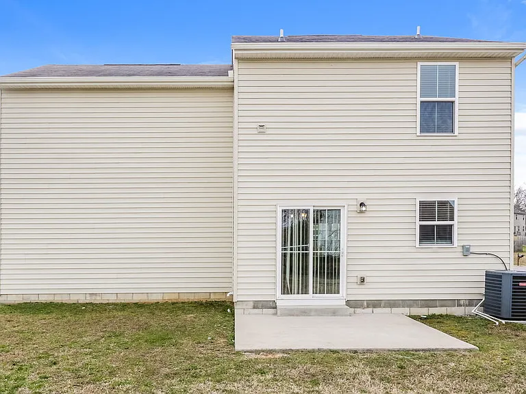 106 Norwich Ct — Photo 17