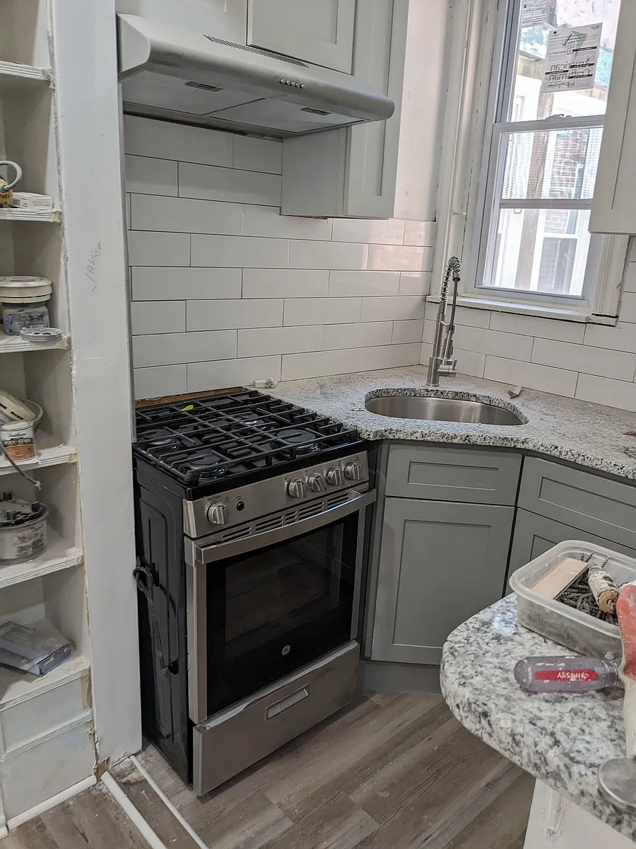 Building Photo - 504 N 57th St #1