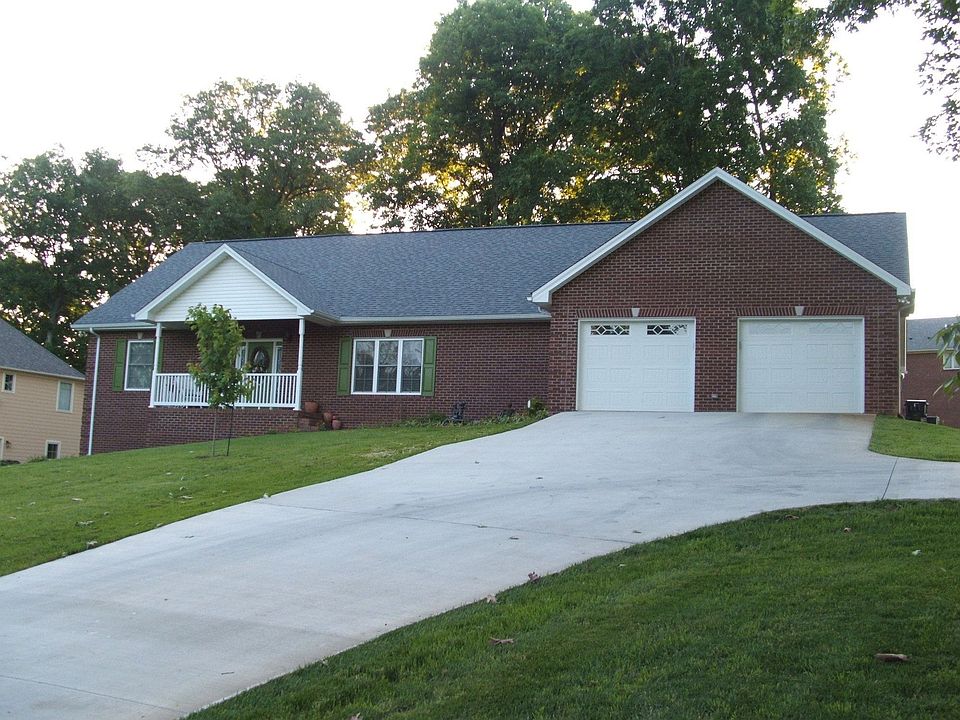 2nd image of 4031 Eagles Nest Dr