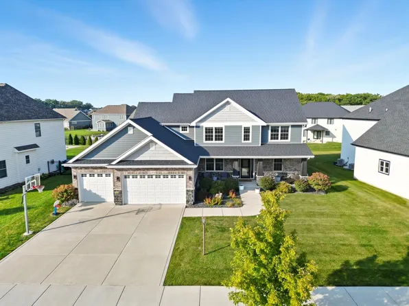 13028 Waterleaf Dr, Saint John, IN 46373