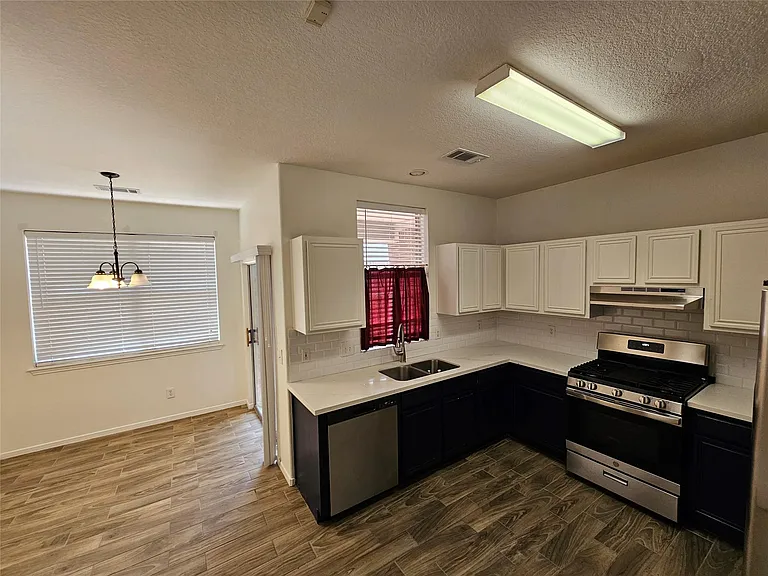 2919 Desert Oasis Ln — Photo 29