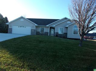 406 W Maple St, Laurel, NE 68745