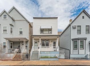 9 W 15th St FLOOR 1, Bayonne, NJ 07002