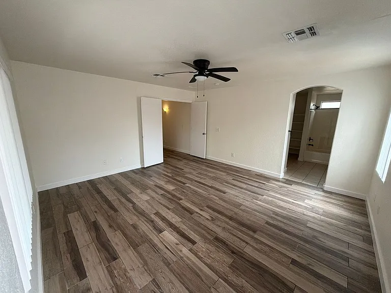 12710 W Ash St — Photo 13