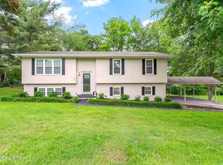233 Amesbury Rd, Knoxville, TN 37934