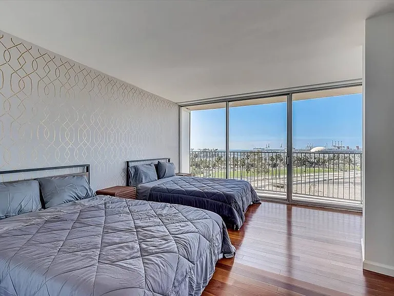 700 E Ocean Blvd #1007 — Photo 10