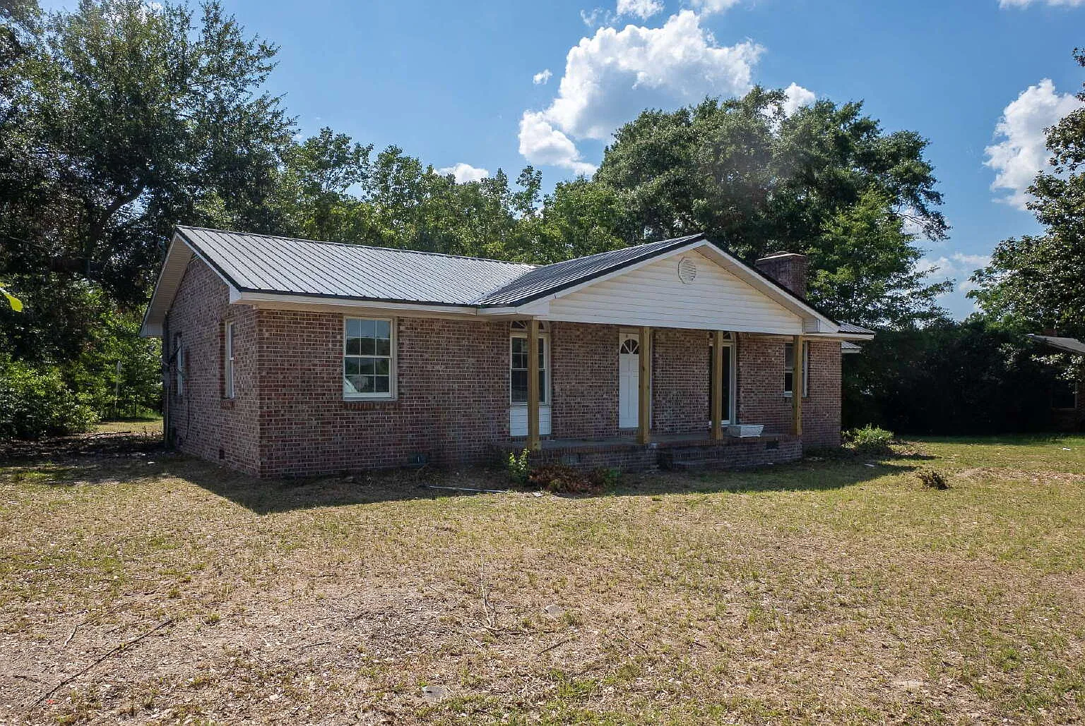 3 bed, 2.0 bath, 1472 sqft, $1,400 — Photo 3