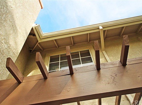 Rain gutter