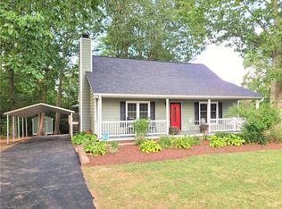 1515 Twin Oaks Dr, King, NC 27021