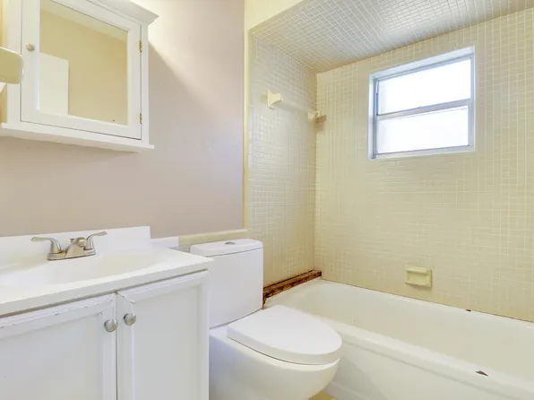 1006 Gatewood Avenue, Fort Pierce, FL 34982