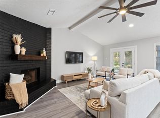 17 S Greenbud Ct, Spring, TX 77380