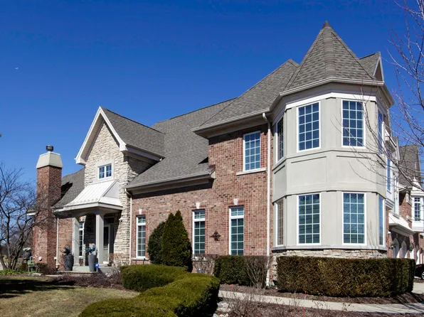 158 Paxton Rd, Bloomingdale, IL 60108