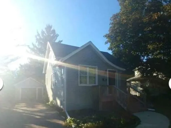 905 N Eagle St, Naperville, IL 60563