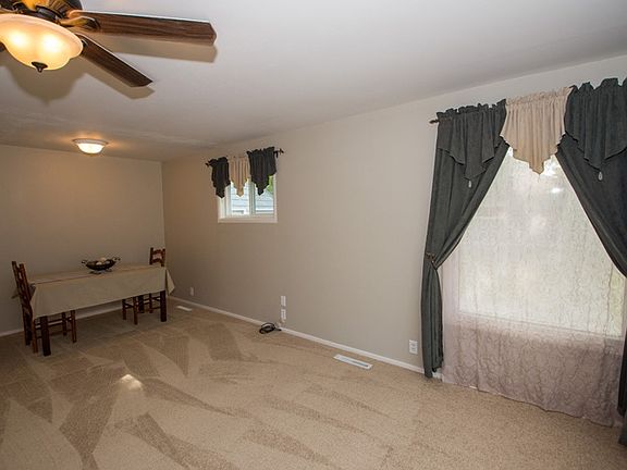 3rd image of 1214 Dennis Dr