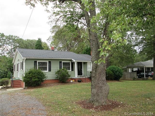 1st image of 165 Briarwood Dr