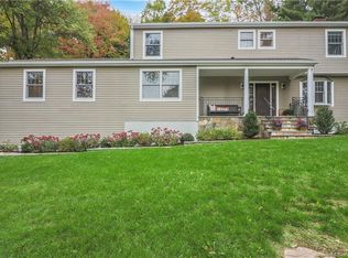 202 Slice Dr, Stamford, CT 06907