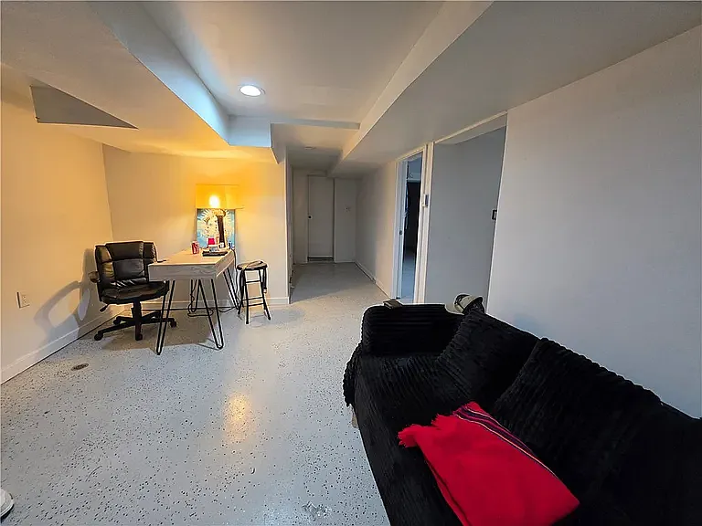 1150 Beaumont Ave — Photo 27