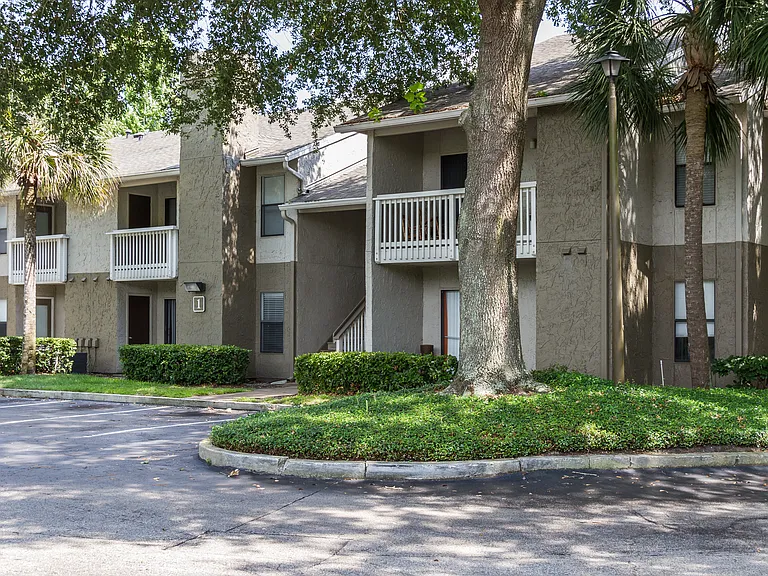 Palms at Beacon Pointe — Photo 19