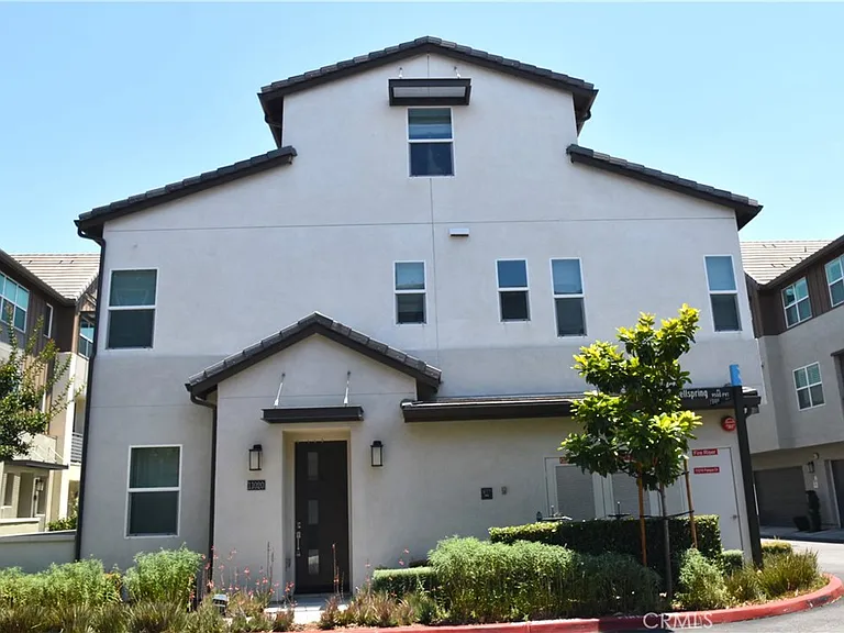11020 Palapa Dr — Photo 3