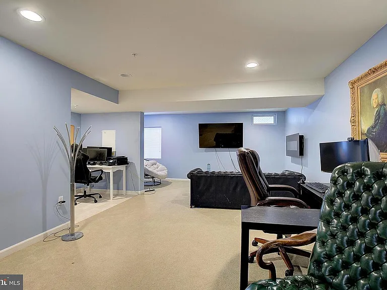 7898 Ivy Ter — Photo 12