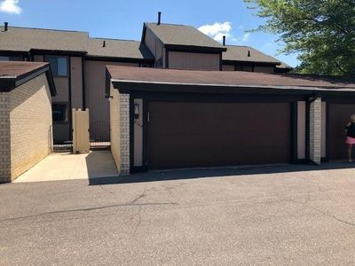 6365 Richard Run, West Bloomfield, MI, 48322