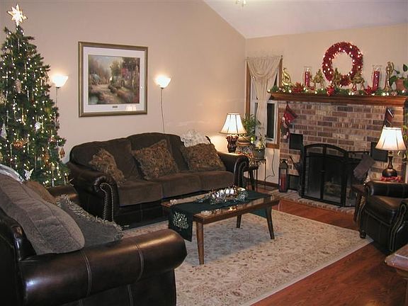 2nd image of 3770 N Pauls Pl