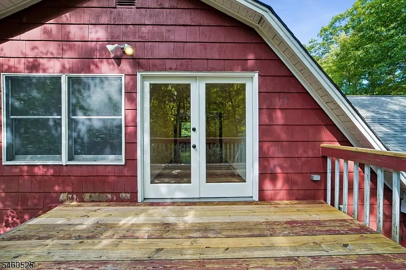 2 bed, 1.0 bath, $2,800 — Photo 2