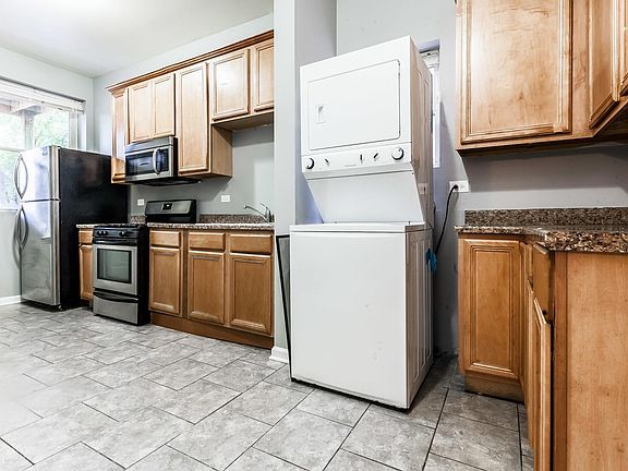 4th image of 5614 S King Dr APT 2
