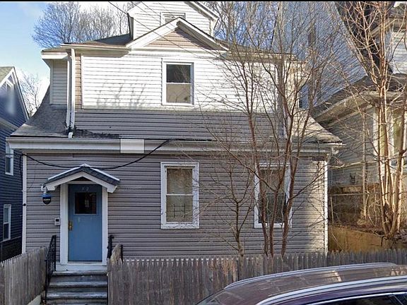 3rd image of 72 Bruce Ave APT 2