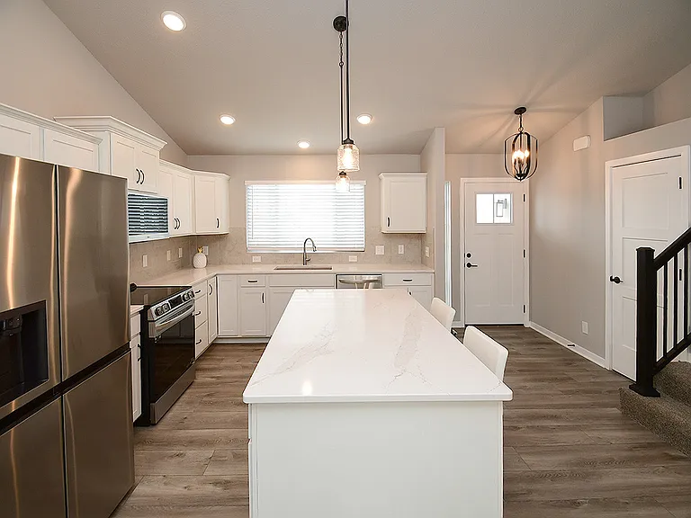 8121 S 198th Ave — Photo 10