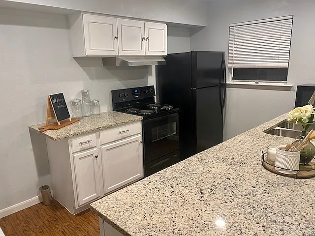 2703 Patricia Ln — Photo 9