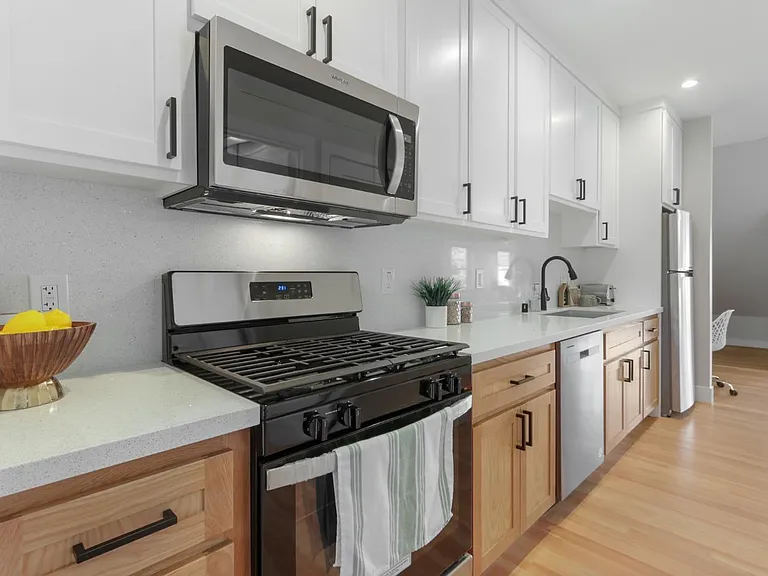 1720 U St #4 — Photo 14