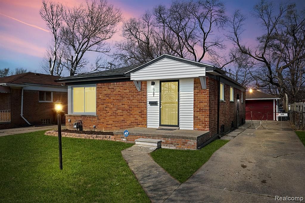 6781 Iowa Ave, Hamtramck, MI 48212 Zillow
