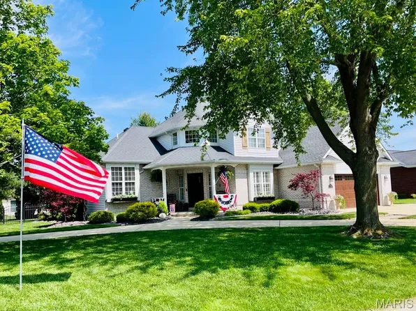 305 Kingsbury Ct, Highland, IL 62249