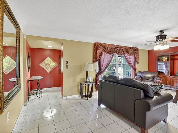 5th image of 6768 Pansy Drive