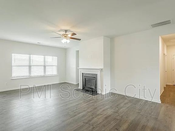 4th image of 8537 Bramble Berry Ln