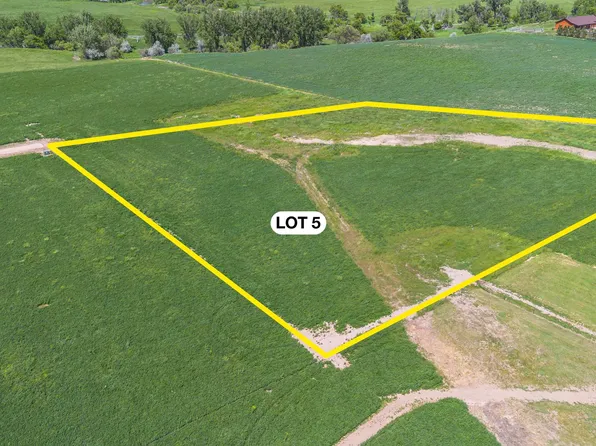 5 Wild West Pl, Belle Fourche, SD 57717