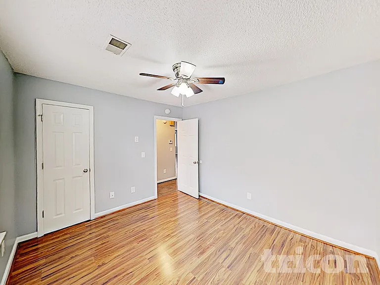 430 Forest Grove Cir — Photo 27