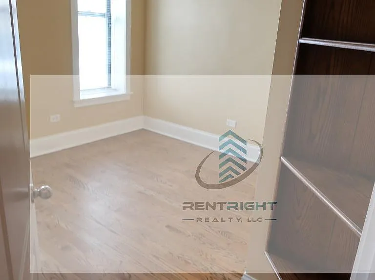 1361 N Ashland Ave #2F — Photo 14