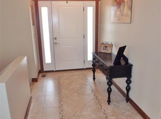 5301 SW Westport Dr, Topeka, KS 66610