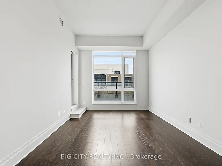 131 Upper Duke Cres #1005 — Photo 16