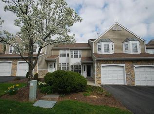 5 Stonehedge Rd, Millington, NJ 07946