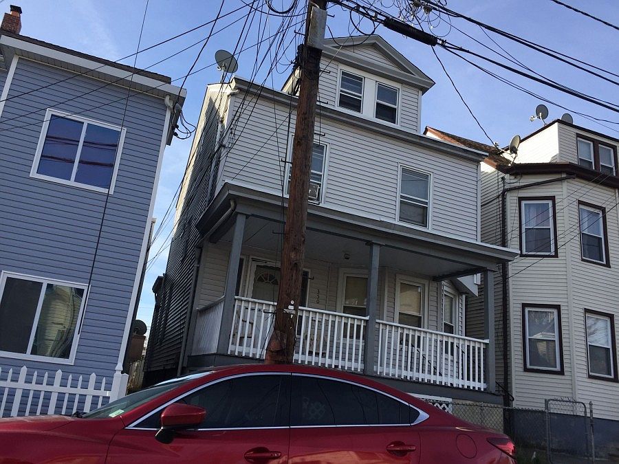 2nd image of 350 Sussex St